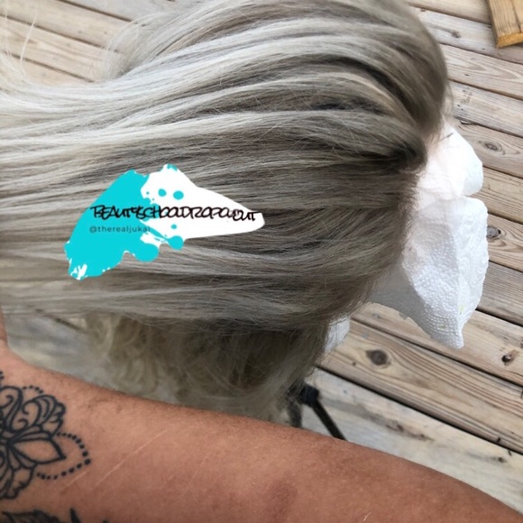 Lace frontal wig main image 5